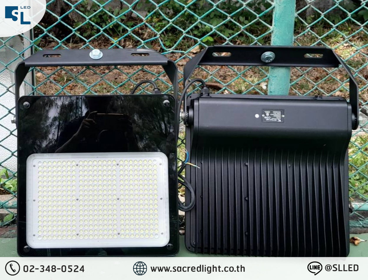 ผลงานการติดตั้งโคมไฟฟลัดไลท์ LED รุ่น MASTER-9 Series 300W (LED FLOOD LIGHT) @สนามเทนนิสย่านสุขุมวิท