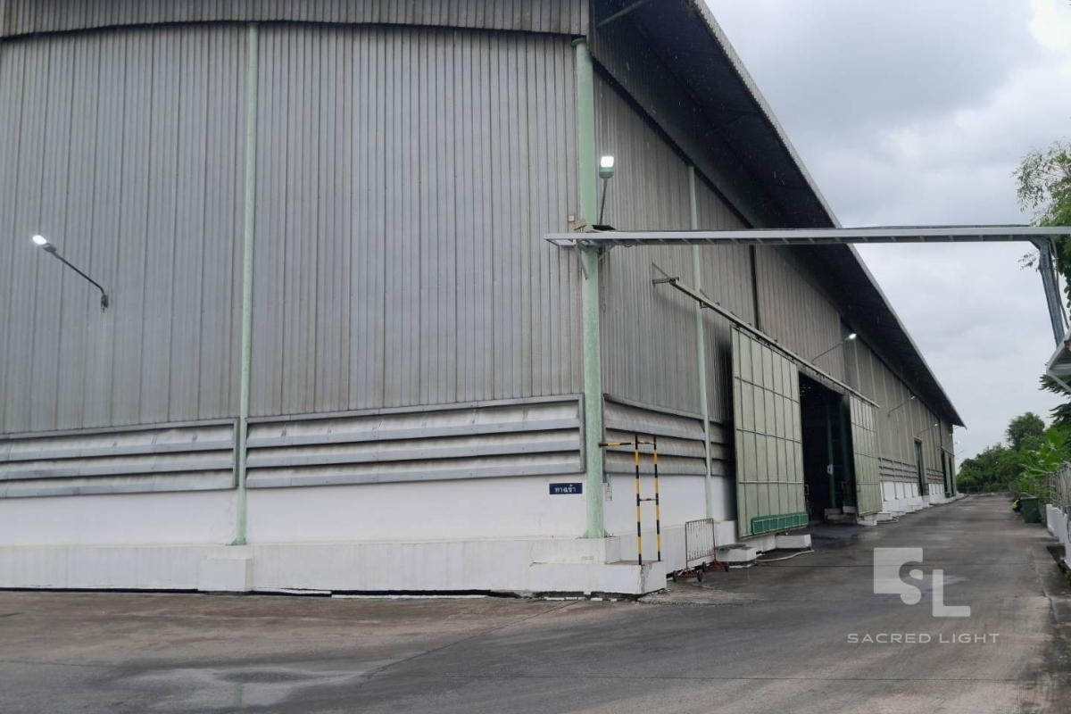 ผลงานการติดตั้งโคมไฟถนน LED โคมไฟฟลัดไลท์ LED บริเวณรอบโรงงานผลิตและจำหน่ายท่อเหล็ก @ปทุมธานี