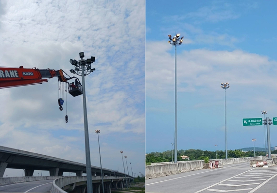 เสาโคมไฟไฮแมส เป็นเสาไฟขนาดสูงเป็นพิเศษ (ประมาณ 15–30 เมตร) ที่ออกแบบมาสำหรับติดตั้งโคมไฟหลายดวงบริเวณยอดเสา เพื่อส่องสว่างพื้นที่กว้างขนาดใหญ่ เช่น ทางหลวงขนาดใหญ่ สี่แยกต่างระดับ สนามบิน สนามกีฬา โรงงานอุตสาหกรรม หรือลานจอดรถขนาดใหญ่ ที่ต้องการระดับความสว่างสูงเพื่อความปลอดภัยในเวลากลางคืน เสาไฮแมสมักทำจากเหล็กคุณภาพสูงขึ้นรูปเป็นทรงเรียวและผ่านการชุบสังกะสีแบบจุ่มร้อน (Hot-dip galvanized) เพื่อป้องกันสนิม ทำให้มีความทนทานต่อการกัดกร่อนและสภาพอากาศใช้งานกลางแจ้งได้ยาวนาน นอกจากนี้ผู้ผลิตไทยหลายรายได้มาตรฐานการผลิตเสาไฮแมสที่สามารถต้านทานแรงลมรุนแรงและรับน้ำหนักโคมไฟได้หลายดวง เช่น รุ่นที่รองรับโคมไฟ 4–16 ดวงตามต้องการ โดยยังคงความปลอดภัยและมาตรฐานคุณภาพตามที่กำหนดไว้ เสาไฮแมสที่ผลิตในประเทศไทยมักได้รับการรับรองมาตรฐานอุตสาหกรรม (มอก.) และบางรุ่นยังขึ้นทะเบียน MiT เพื่อเน้นว่าเป็นสินค้าที่ผลิตในไทย คุณสมบัติเด่นคือการมีระบบรอกหรือชุดลอกสำหรับลดระดับถาดโคมไฟลงมาเพื่อง่ายต่อการซ่อมบำรุง (บางรุ่นอาจเป็นแบบหัวเสาพับหรือมีบันไดในตัว) แม้ว่าเสาไฮแมสจะสูงและมีโครงสร้างแข็งแรง แต่การติดตั้งและดูแลต้องทำโดยมืออาชีพเพื่อความปลอดภัยสูงสุดในการใช้งาน