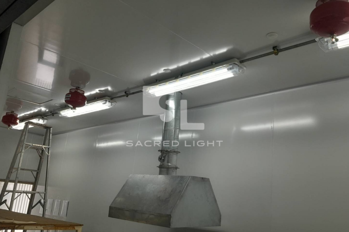 ติดตั้งโคมไฟกันระเบิด BYS Series โรงงานเครื่องหนัง นิคมลาดกระบัง