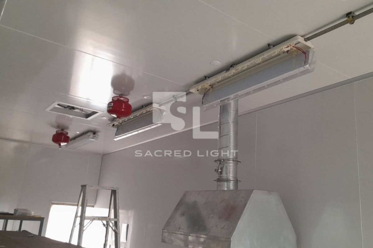 ติดตั้งโคมไฟกันระเบิด BYS Series โรงงานเครื่องหนัง นิคมลาดกระบัง
