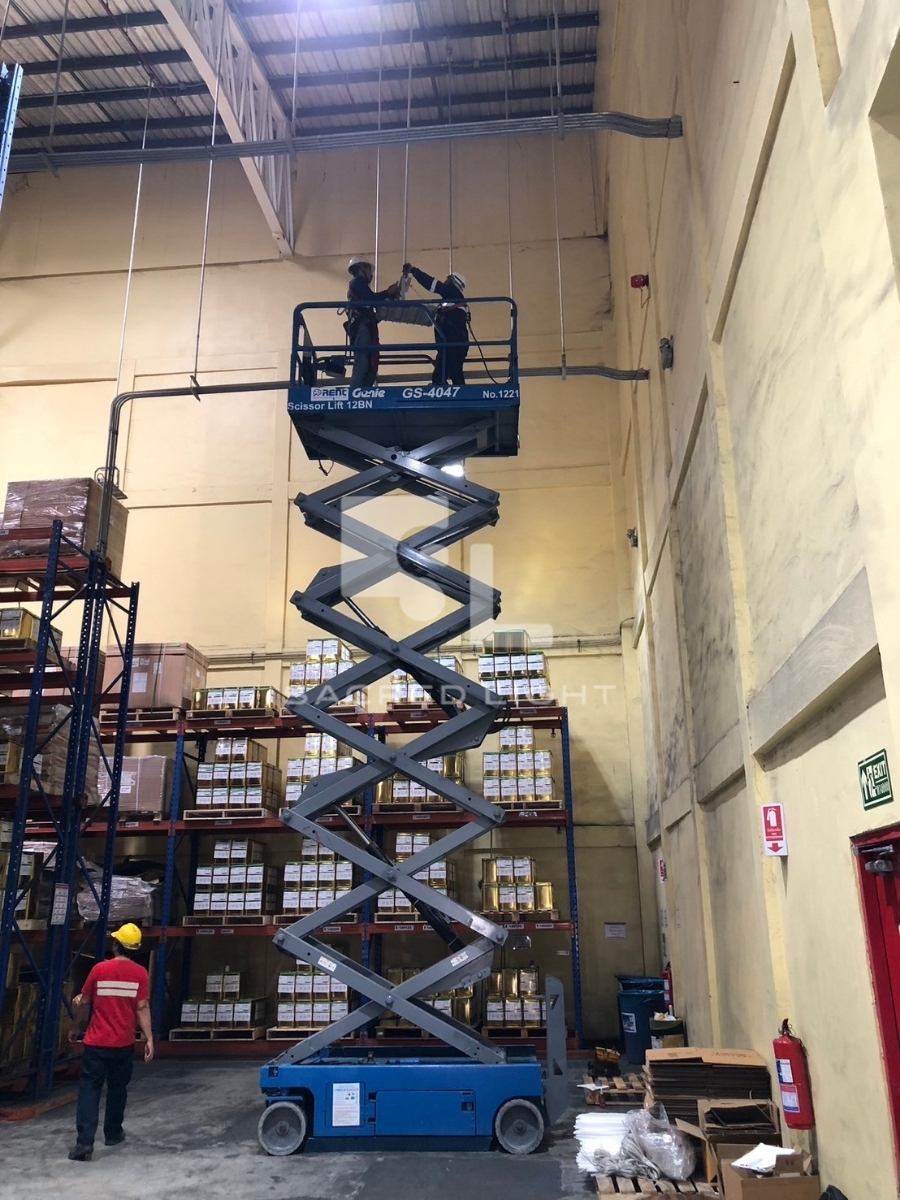 ติดตั้งโคมไฟกันระเบิด GYD 620 โรงงานหมึกพิมพ์ สมุทรสาคร