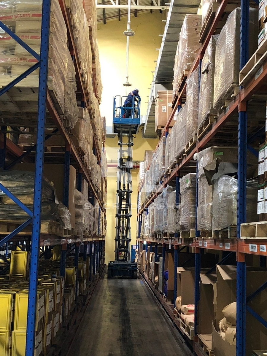 ติดตั้งโคมไฟกันระเบิด GYD 620 โรงงานหมึกพิมพ์ สมุทรสาคร