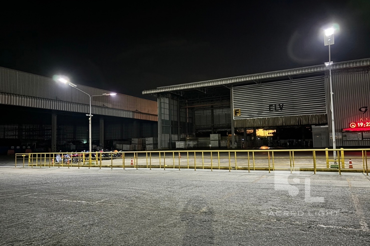 ติดตั้งโคมไฟถนนโซล่าเซลล์ SAR 100W นิคมอุตสาหกรรมปิ่นทอง ชลบุรี