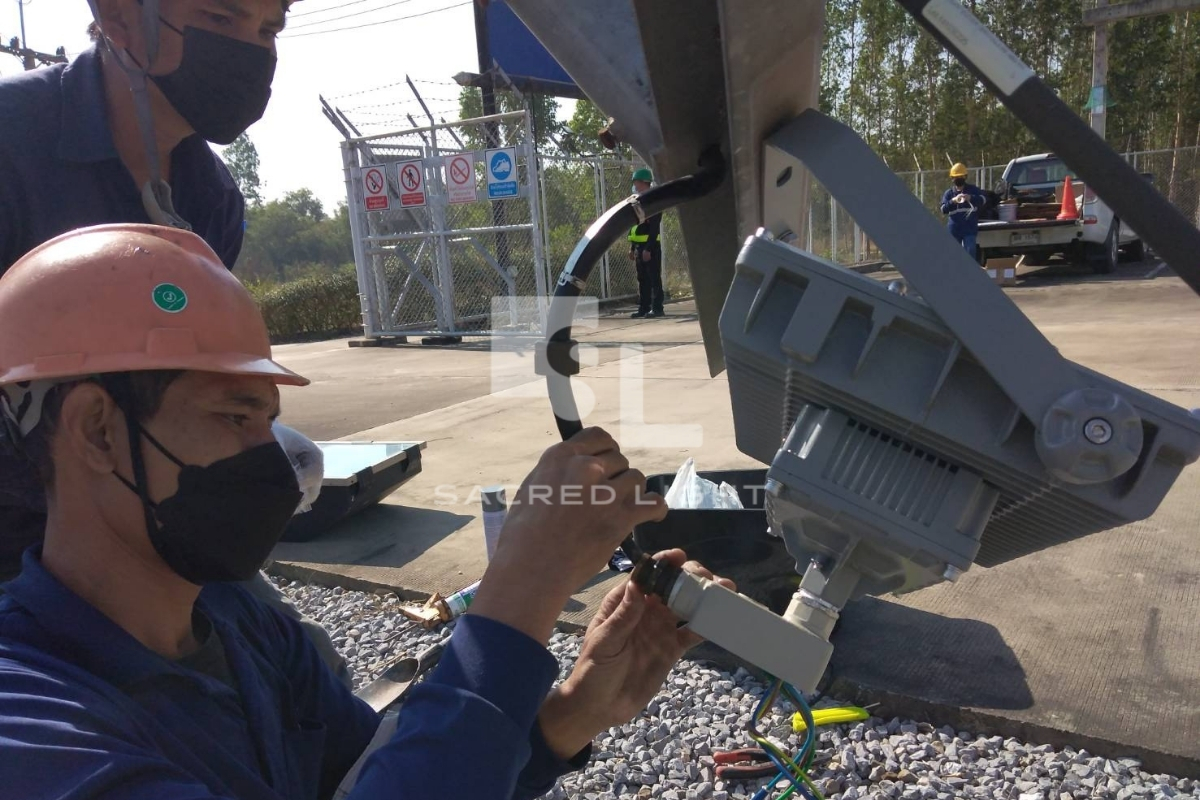 ติดตั้งโคมไฟกันระเบิด GYD 970 สถานีจ่ายแก๊ส ฉะเชิงเทรา