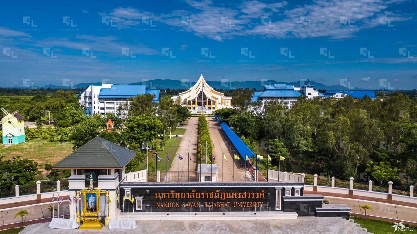 ผลงานติดตั้งโคมไฟถนน LED มหาวิทยาลัยราชภัฏนครสวรรค์ ภาพมุมสูง