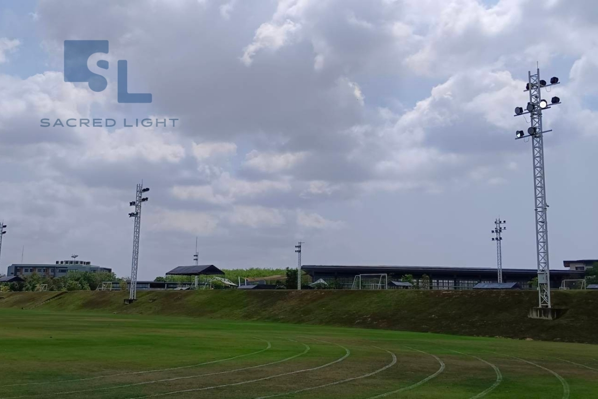 ติดตั้งโคมไฟฟลัดไลท์ LED รุ่น MASTER-9 สนามรักบี้ โรงเรียนนานาชาติ ชลบุรี
