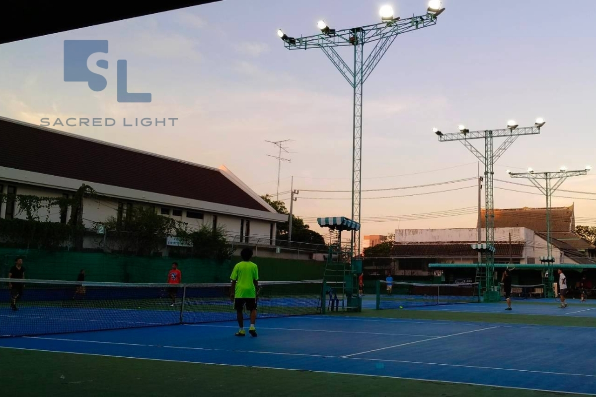 ติดตั้งโคมไฟฟลัดไลท์ LED รุ่น MASTER-9 สนามเทนนิส ชลบุรี