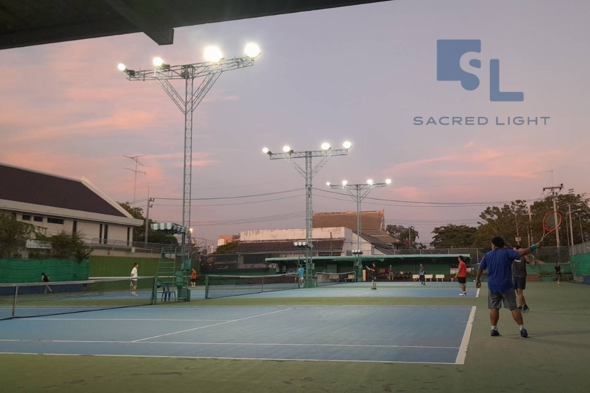 ติดตั้งโคมไฟฟลัดไลท์ LED รุ่น MASTER-9 สนามเทนนิส ชลบุรี