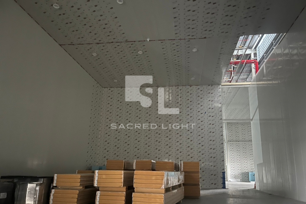 ติดตั้งโคมไฟไฮเบย์ Clean Room MASTERPRO-C 150W โรงงานห้องเย็น สมุทรปราการ