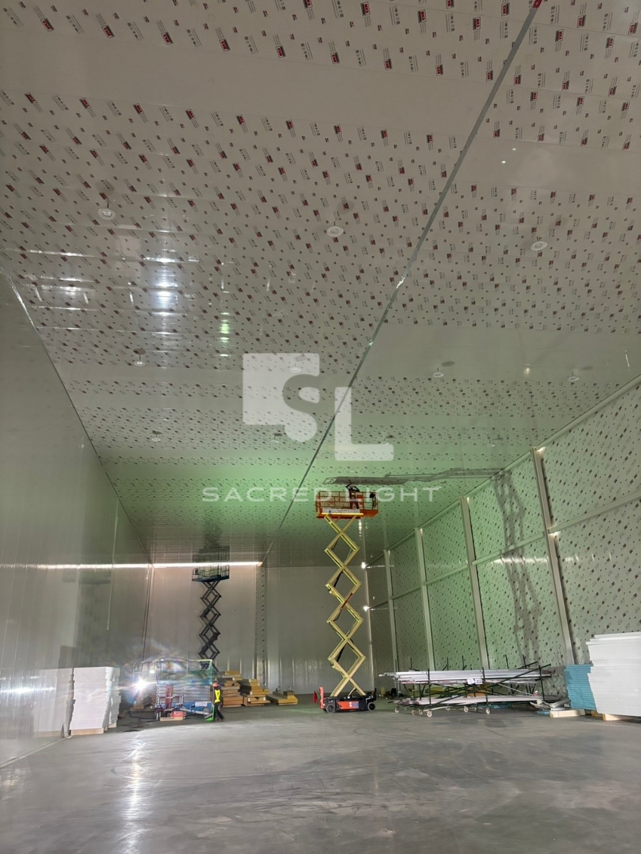 ติดตั้งโคมไฟไฮเบย์ Clean Room MASTERPRO-C 150W โรงงานห้องเย็น สมุทรปราการ