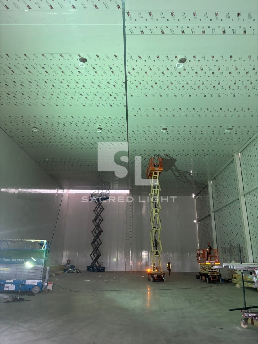 ติดตั้งโคมไฟไฮเบย์ Clean Room MASTERPRO-C 150W โรงงานห้องเย็น สมุทรปราการ