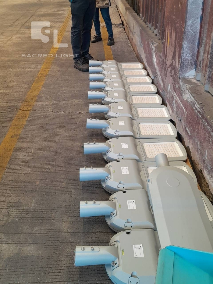 ติดตั้งโคมไฟถนน LED MASTERPRO-5 โรงงานท่อเหล็ก ปทุมธานี