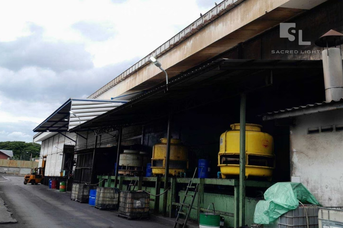 ติดตั้งโคมไฟถนน MASTERPRO-5 โรงงานท่อเหล็ก ปทุมธานี