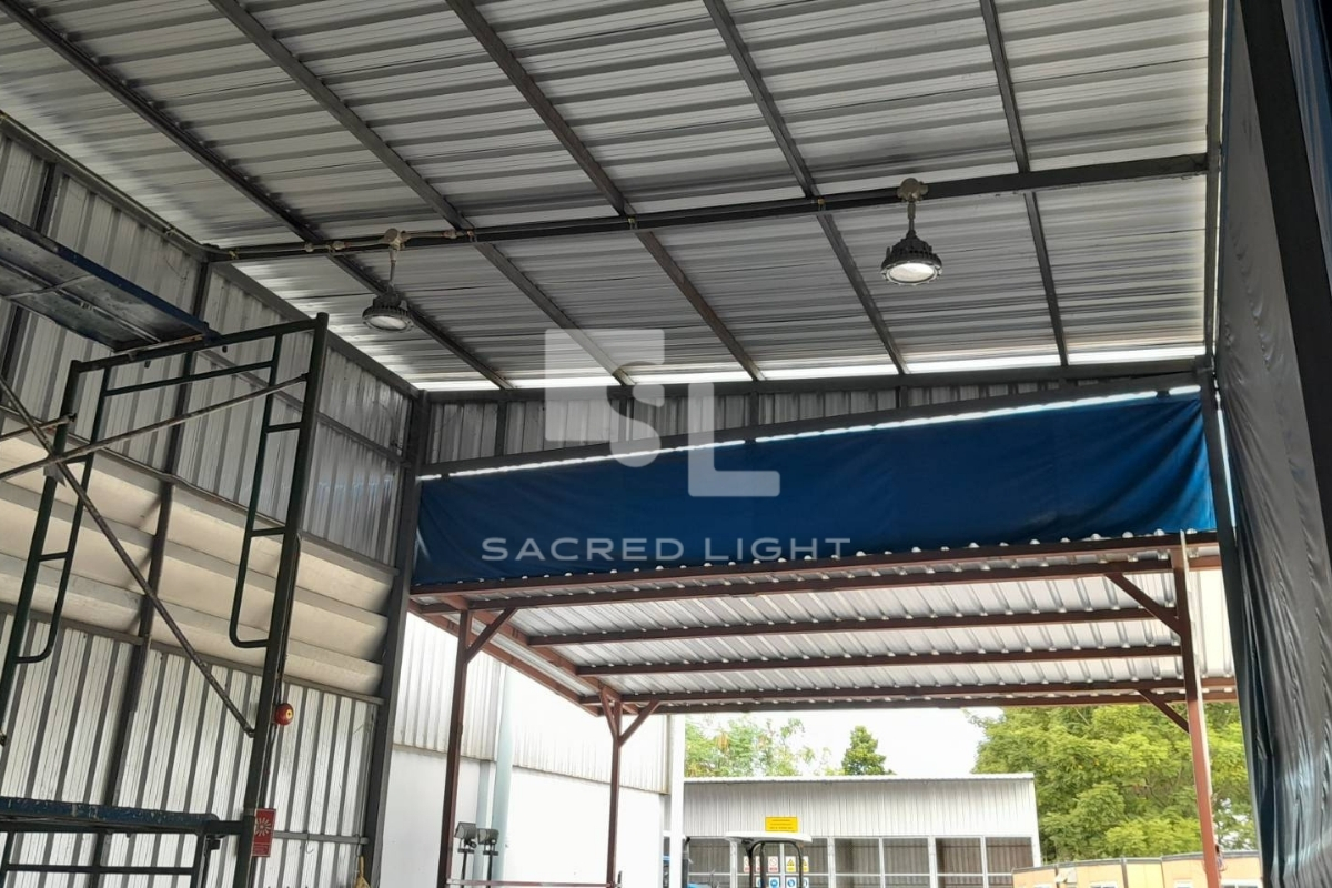 ติดตั้งโคมไฟกันระเบิด GYD 680 โรงพ่นสี สมุทรปราการ