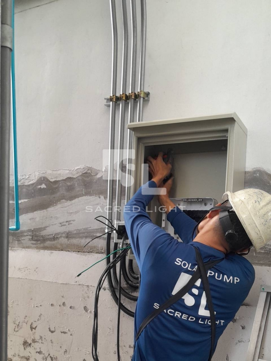 ติดตั้งโคมไฟกันระเบิด GYD 680 โรงพ่นสี สมุทรปราการ