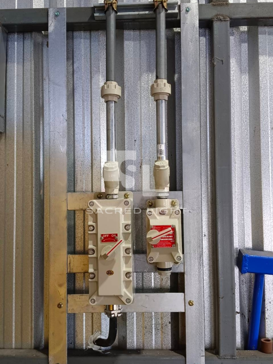 ติดตั้งโคมไฟกันระเบิด GYD 680 โรงพ่นสี สมุทรปราการ