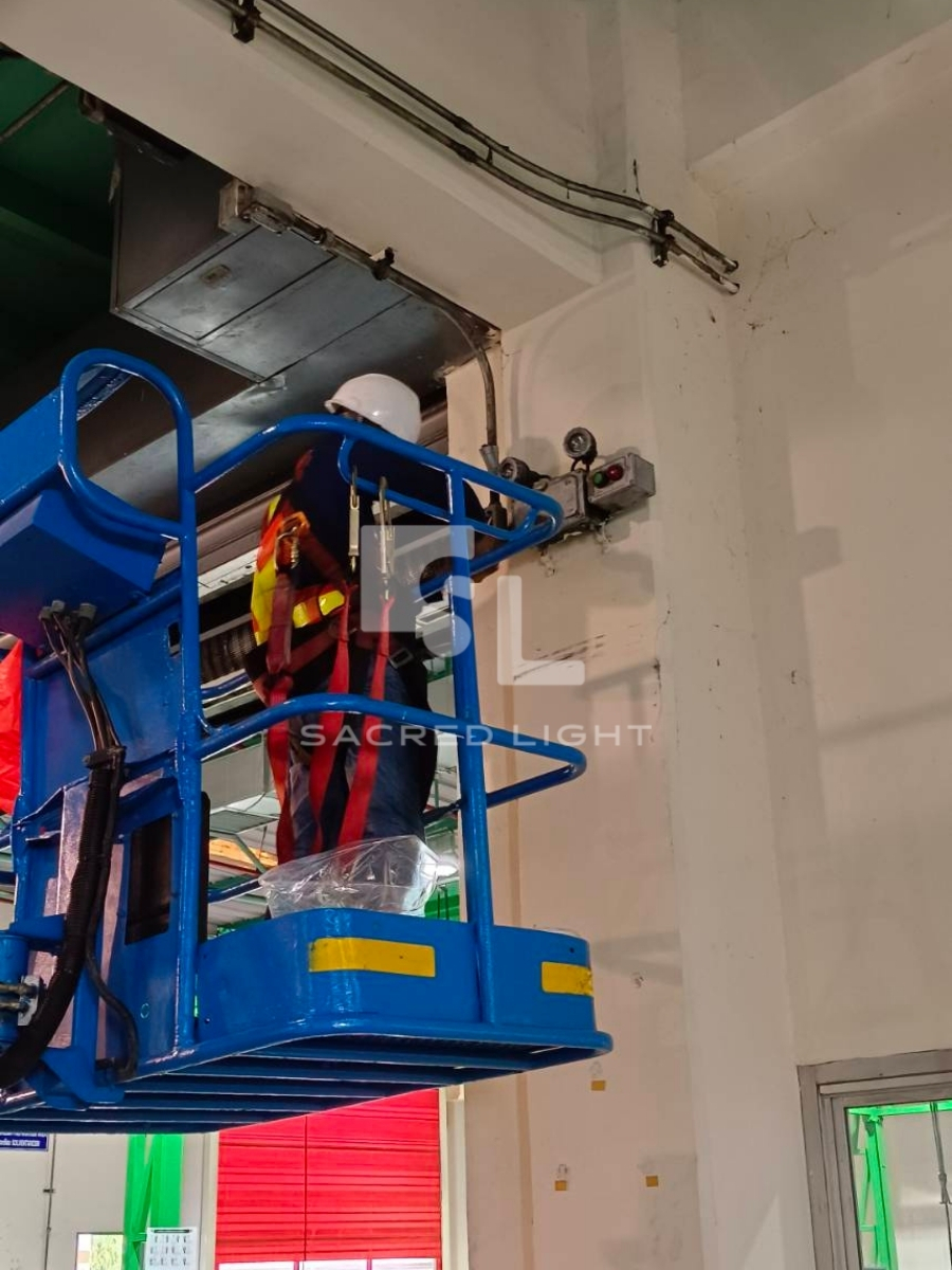 ติดตั้งไฟฉุกเฉินกันระเบิด BCJ โรงงานสีรถยนต์ แหลมฉบัง