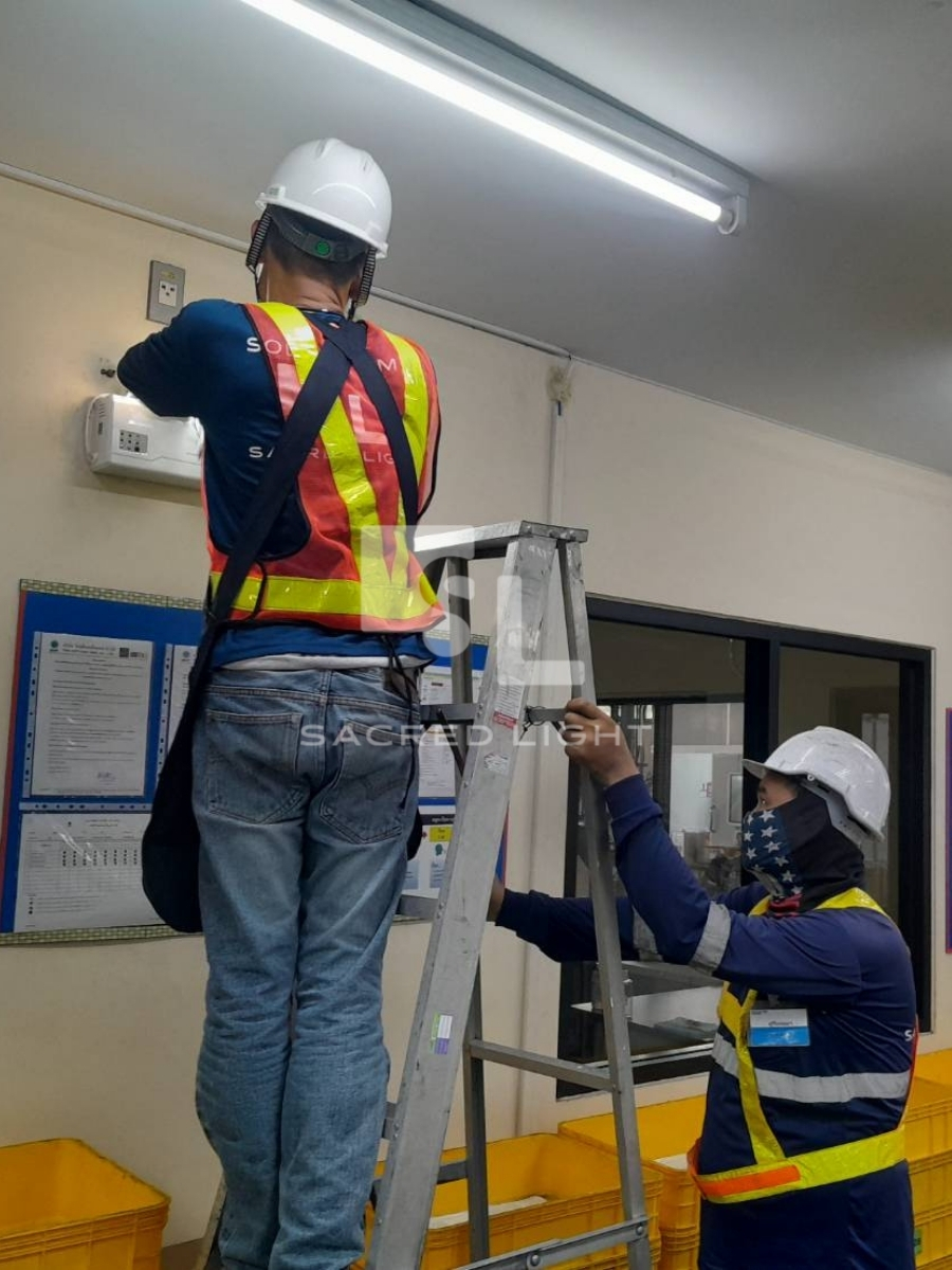 ติดตั้งไฟฉุกเฉินกันระเบิด BCJ โรงงานสีรถยนต์ แหลมฉบัง