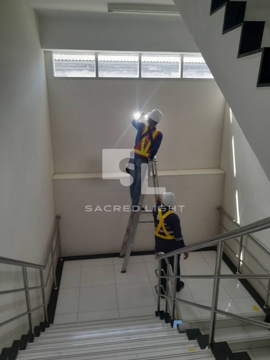 ติดตั้งไฟฉุกเฉินกันระเบิด BCJ โรงงานสีรถยนต์ แหลมฉบัง