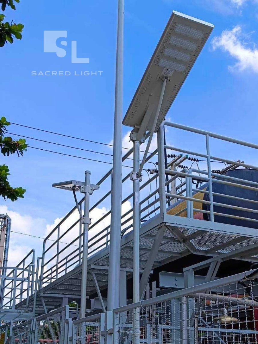 ติดตั้งโคมไฟถนนโซล่าเซลล์ SAR 80W 60W โรงงานเครื่องดื่ม ปทุมธานี