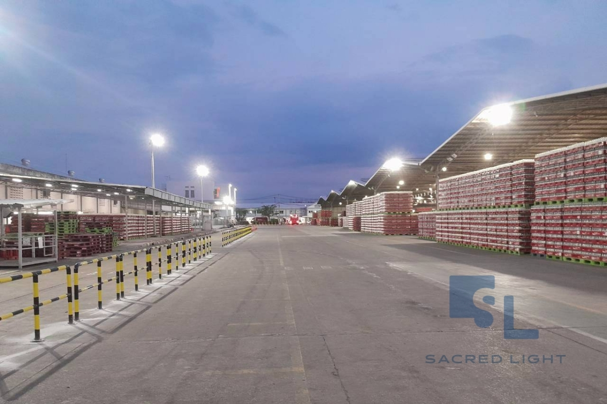 ติดตั้งโคมไฟฟลัดไลท์ LED รุ่น MASTER-9 โรงงานผลิตเครื่องดื่มน้ำอัดลม ปทุมธานี