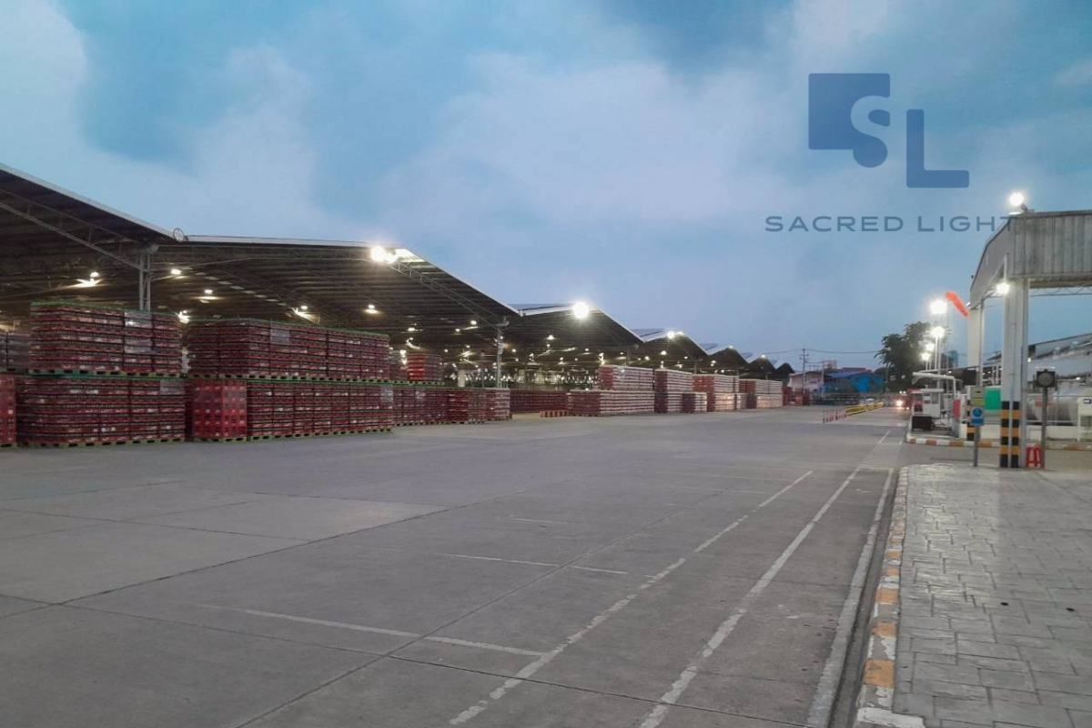 ติดตั้งโคมไฟฟลัดไลท์ LED รุ่น MASTER-9 โรงงานผลิตเครื่องดื่มน้ำอัดลม ปทุมธานี