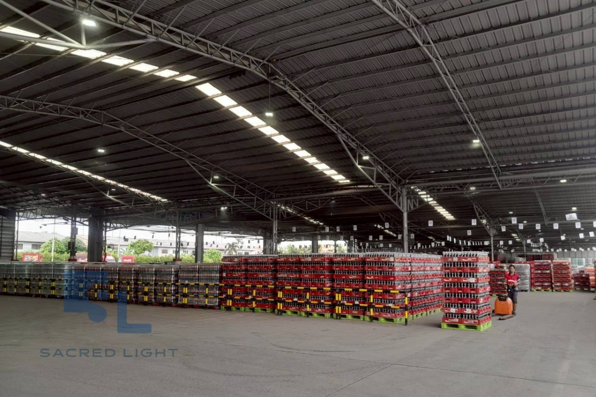 ติดตั้งโคมไฟไฮเบย์ LED รุ่น E12 โรงงานผลิตเครื่องดื่มน้ำอัดลม ปทุมธานี