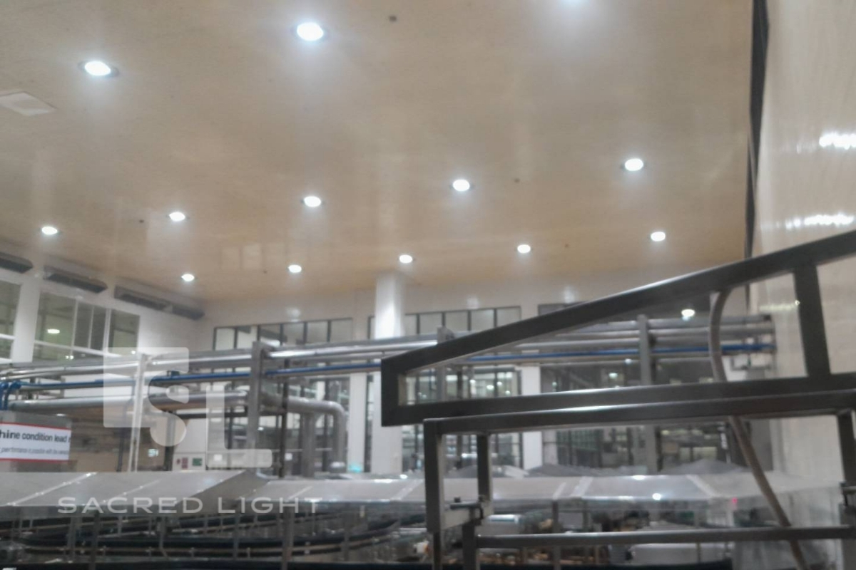 ติดตั้งโคมไฟไฮเบย์ E14 โรงงานเครื่องดื่ม รังสิต
