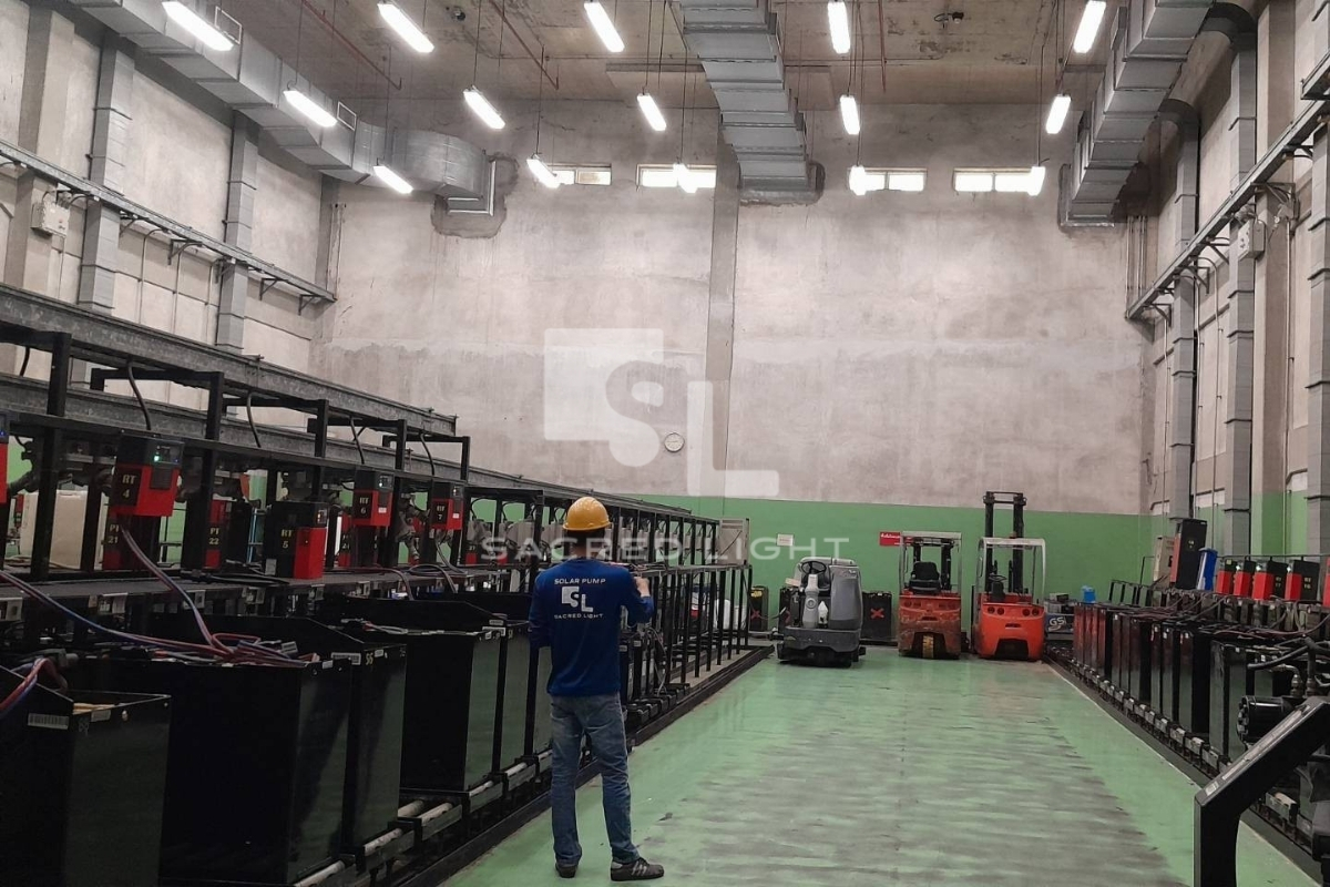 ติดตั้งโคมไฟกันระเบิด BYS Series ห้องเก็บแบตเตอรี่ โรงงานอาหารสัตว์ ขอนแก่น