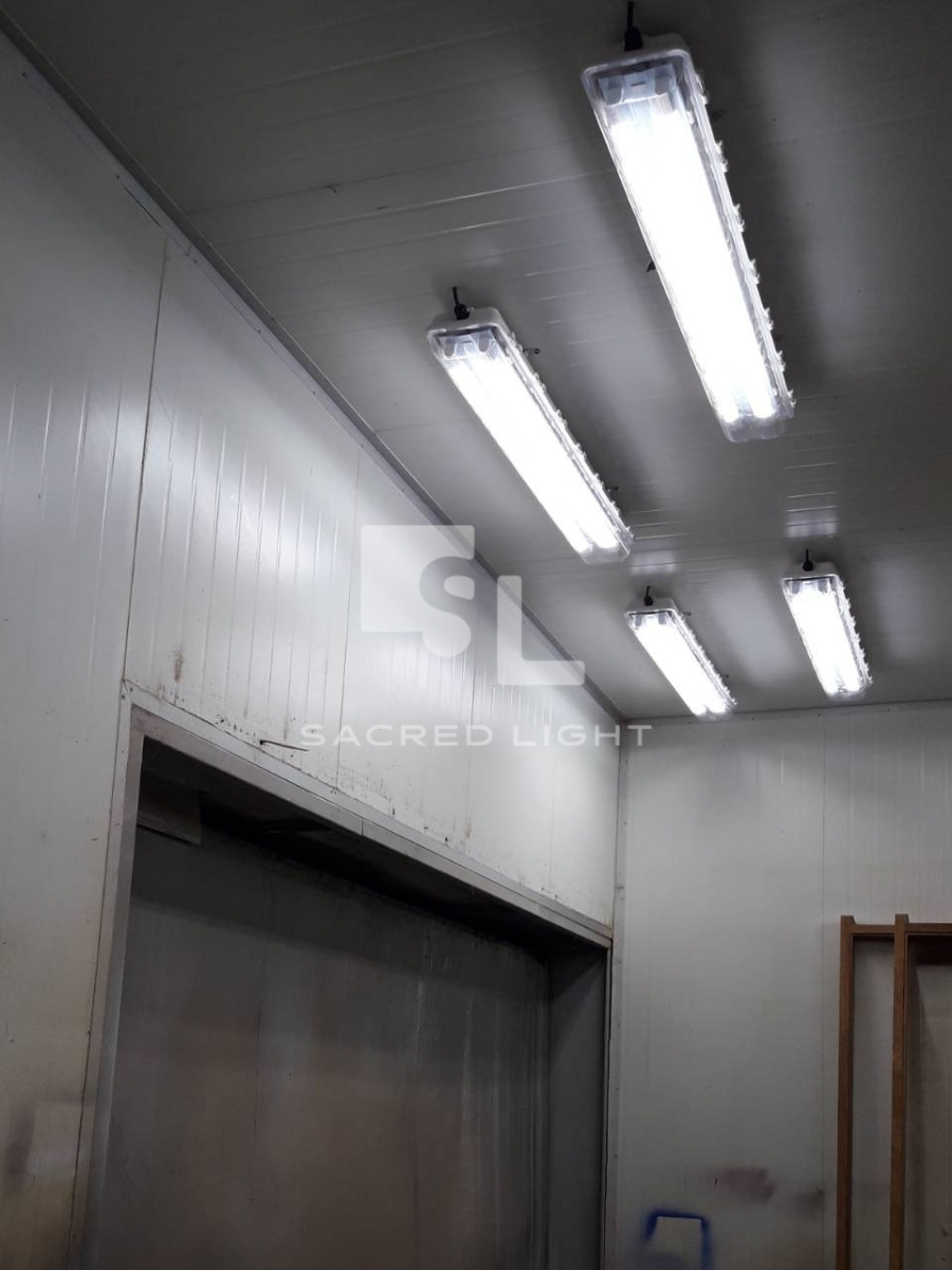 ติดตั้งโคมไฟกันระเบิด BYS Series ห้องพ่นสี โรงงานเฟอร์นิเจอร์ นครปฐม