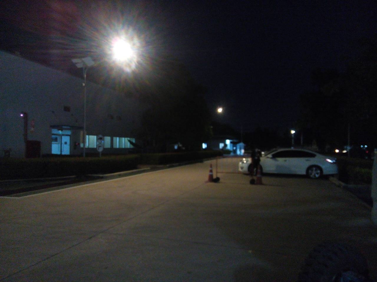 ผลงานการติดตั้งโคมไฟถนน LED ระบบโซล่าเซลล์ (SOLAR LED STREET LIGHT) @บริษัทผลิตชิ้นส่วนยานยนต์